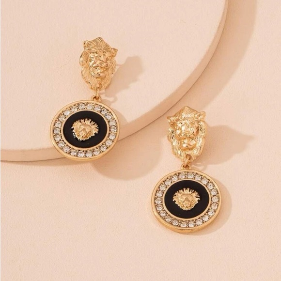 90’s Style Glam Gold & Black Lionhead Door Knocker Statement Earrings - Picture 13 of 13